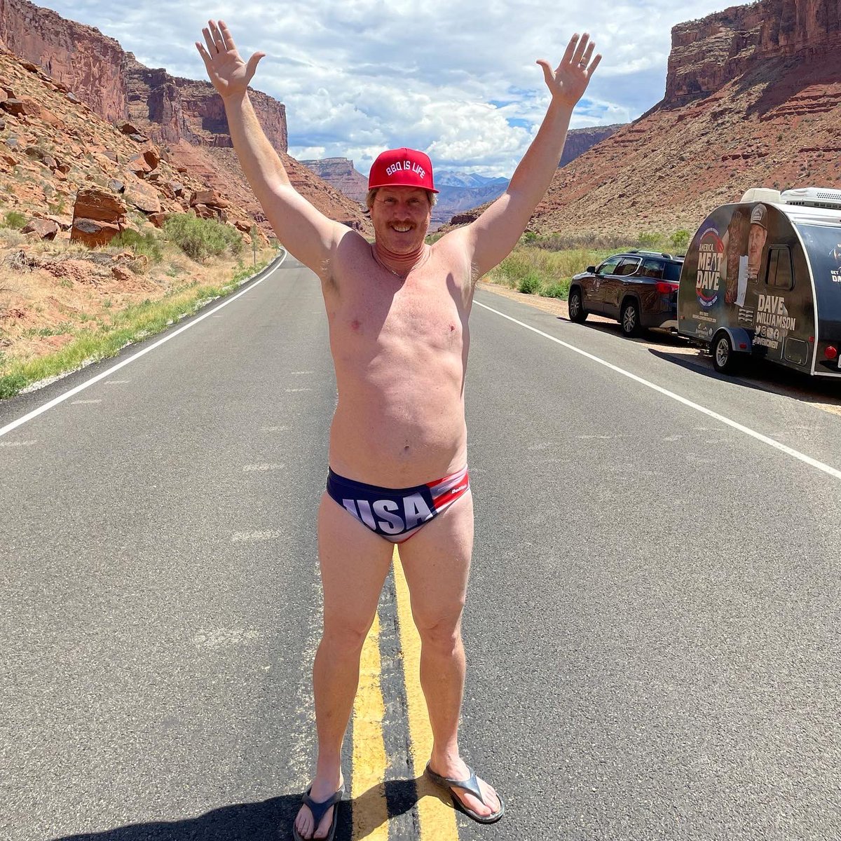 DaveWComedy's tweet photo. America is full of beautiful views!!! Soak ‘em all in!!
6/30 - Phoenix @LittleMissBBQ
7/2 - Bakersfield @saltysbbq
#MeatDave
#AmericaMeatDaveTour
@bearmountainbbq https://t.co/e91HaKFNQI