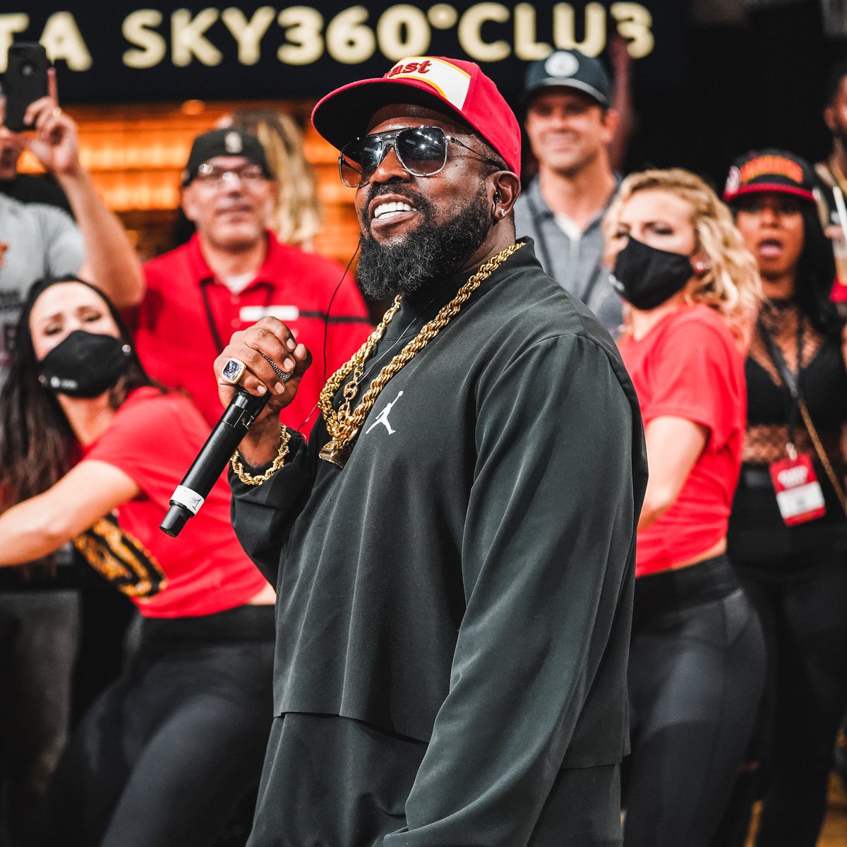 ATLHawks's tweet photo. "If you want me, you can find me in the 🅰️"

@BigBoi x #BelieveAtlanta https://t.co/KLwTuZFcpu