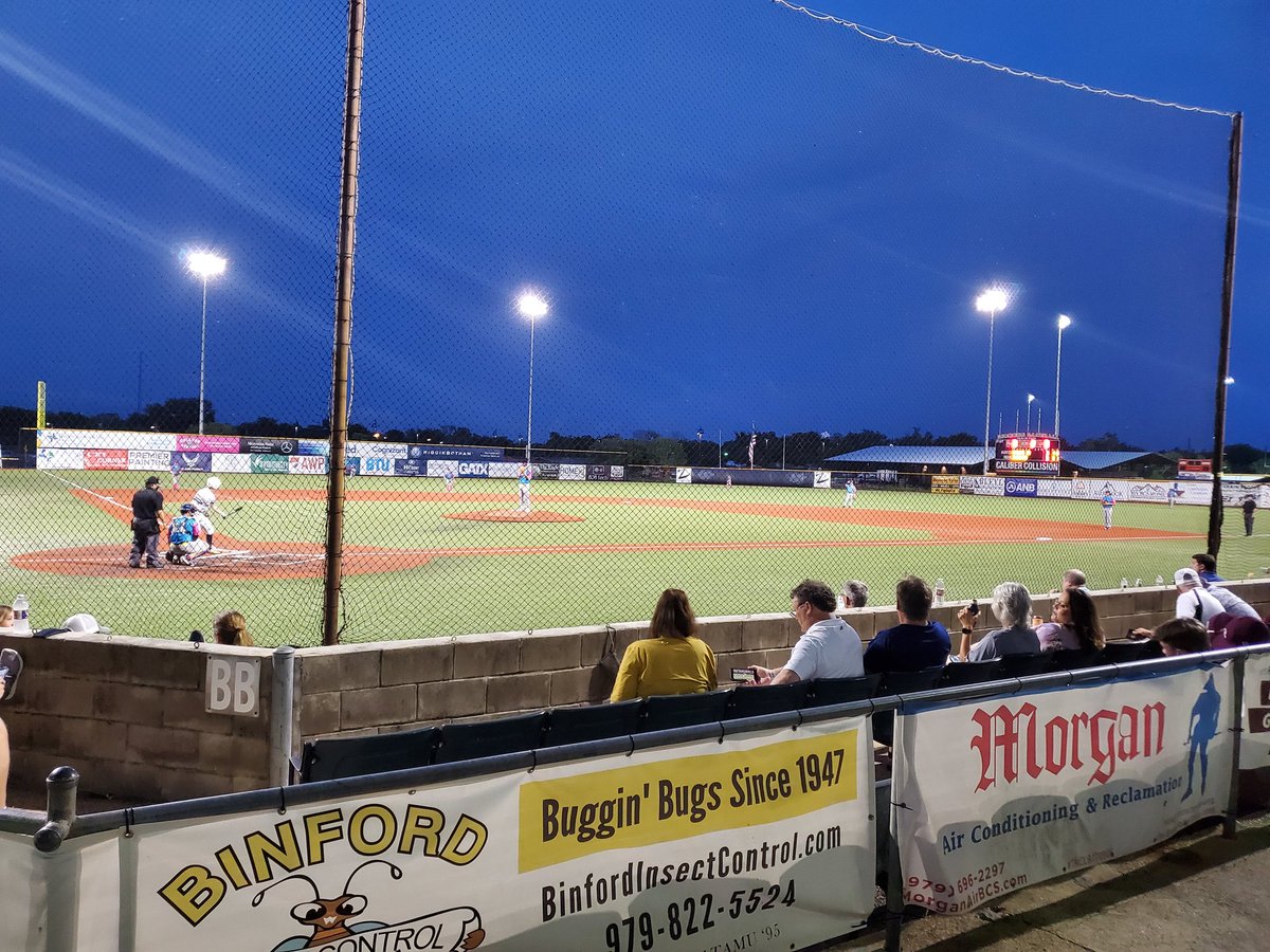 Adrian Adams tweet media