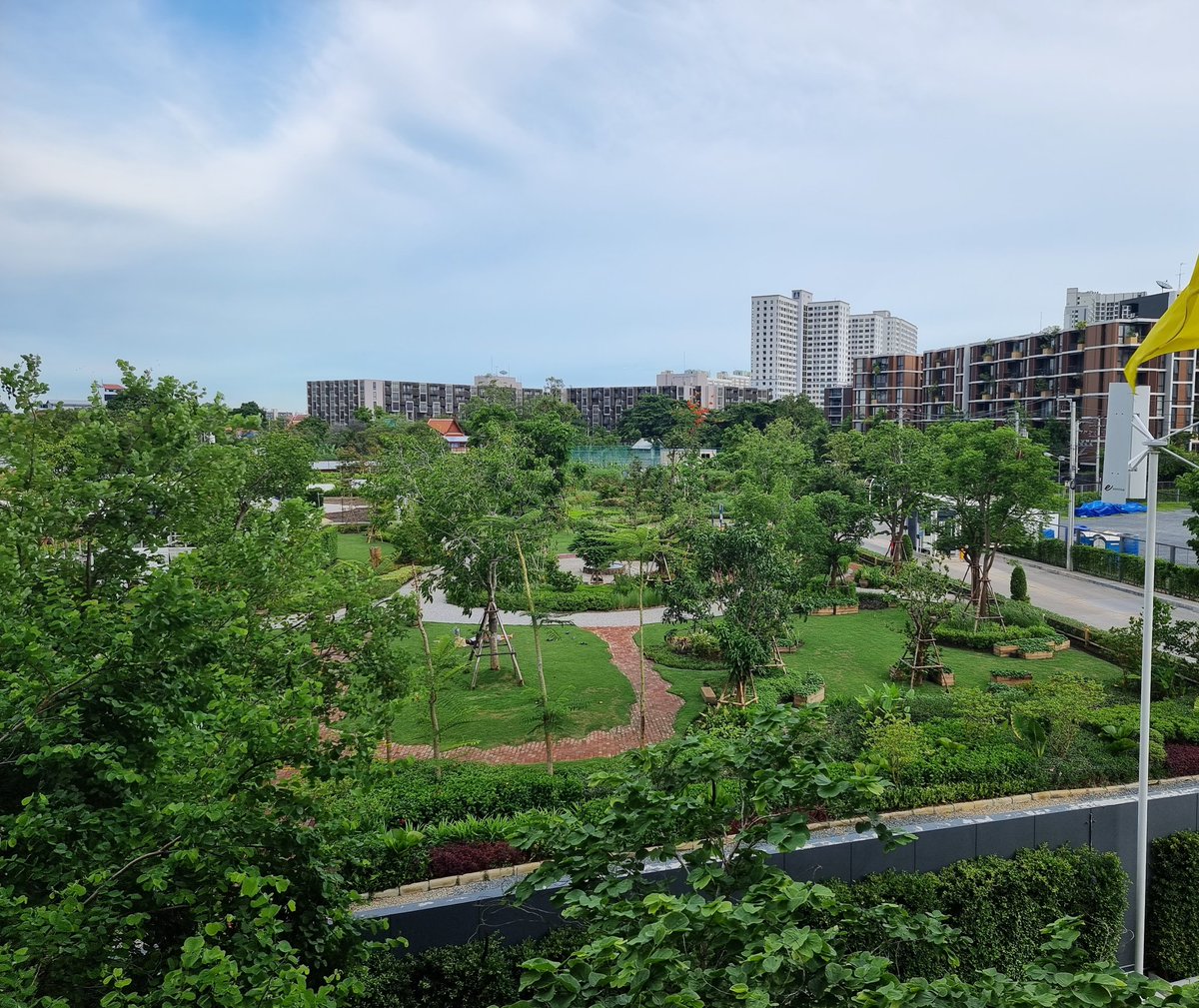 lin_sujinda's tweet photo. จุดชมวิวสิริแคมปัส #beautifulworkplace #siricampus #sansiri https://t.co/rG4dU25udN