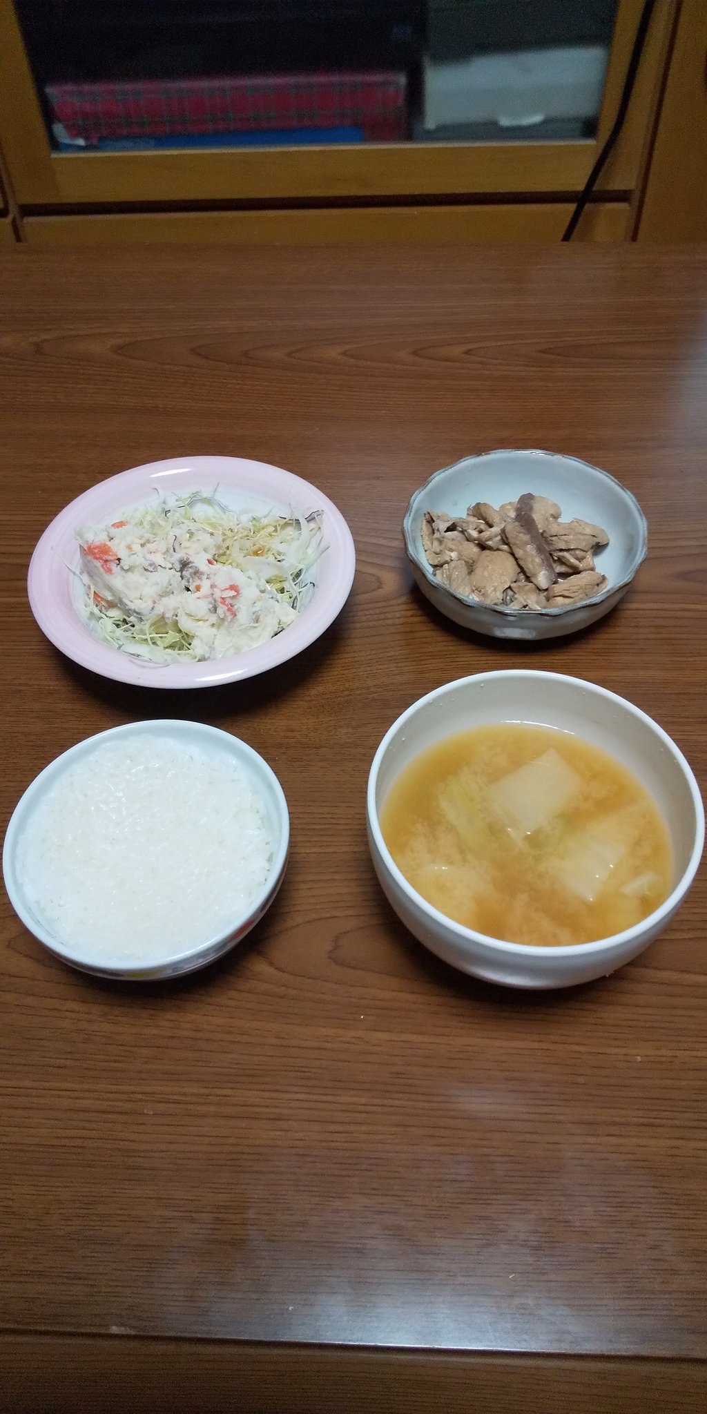 Angelgojyu 今日の朝ご飯は ヒラマサのあら煮 ポテトサラダ 朝飯しっかり食べろー みんなはもうランチだね がはははは あっ 不在者投票行かなきゃ 都民は 選挙も行きなさいよ ヒラマサ あら煮 ポテトサラダ 不在者投票 選挙 Angelgojyu