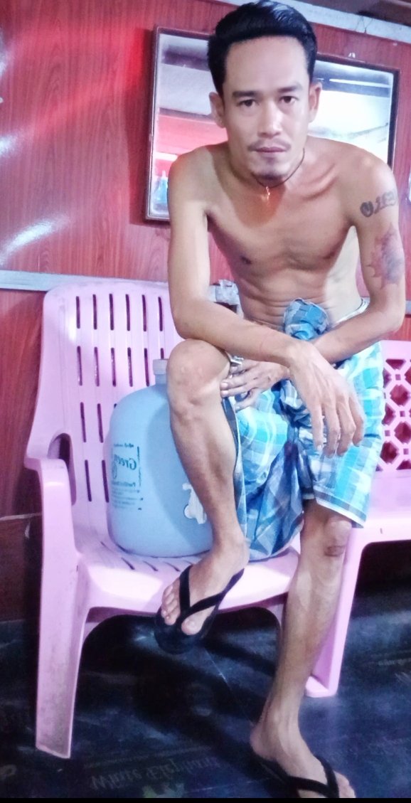 BoyWithoutHear1's tweet photo. ပလေကပ်၀တ်တဲ့ဘဲလေတွေကိုချစ်ပါသူတို့ကအချစ်ကြမ်းတယ် https://t.co/a336S0oTzD