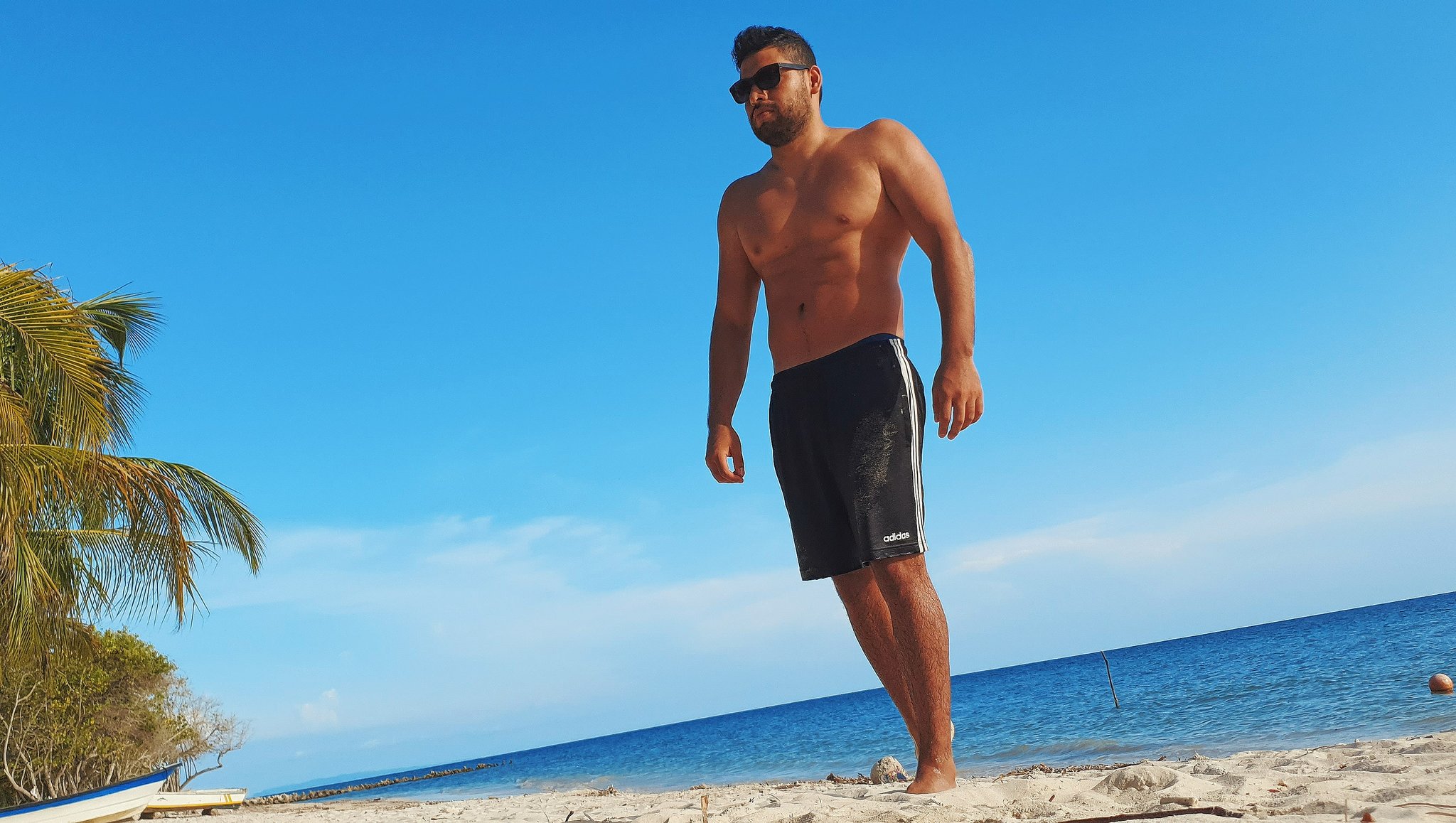 Hi? https://t.co/yWqAg2gLqZ