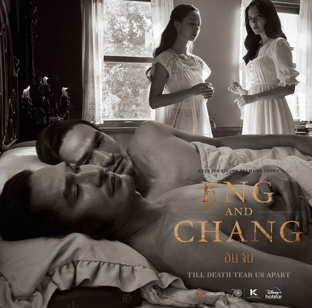 PlobJai's tweet image. เมื่อคืนดูอินจัน Ep1 ไป แบบอึ้งใน mood&amp;amp;tone ของภาพ ฉากต่างๆ ชอบอะ เหมือนถูกพากลับไปในยุคนั้น ซีรีส์เป็นภาษาอังกฤษ ดูอินเตอร์มาก! ภาษาไทยทำแค่ตอนแฝดเขาพูดกันเอง พอดูจบแอบเศร้านิดๆด้วยความที่จารีตประเพณีในตอนนั้นรับอะไรแบบนี้ยากมากอะ อยากดูตอนต่อไปละ

#EngAndChangTheSeries