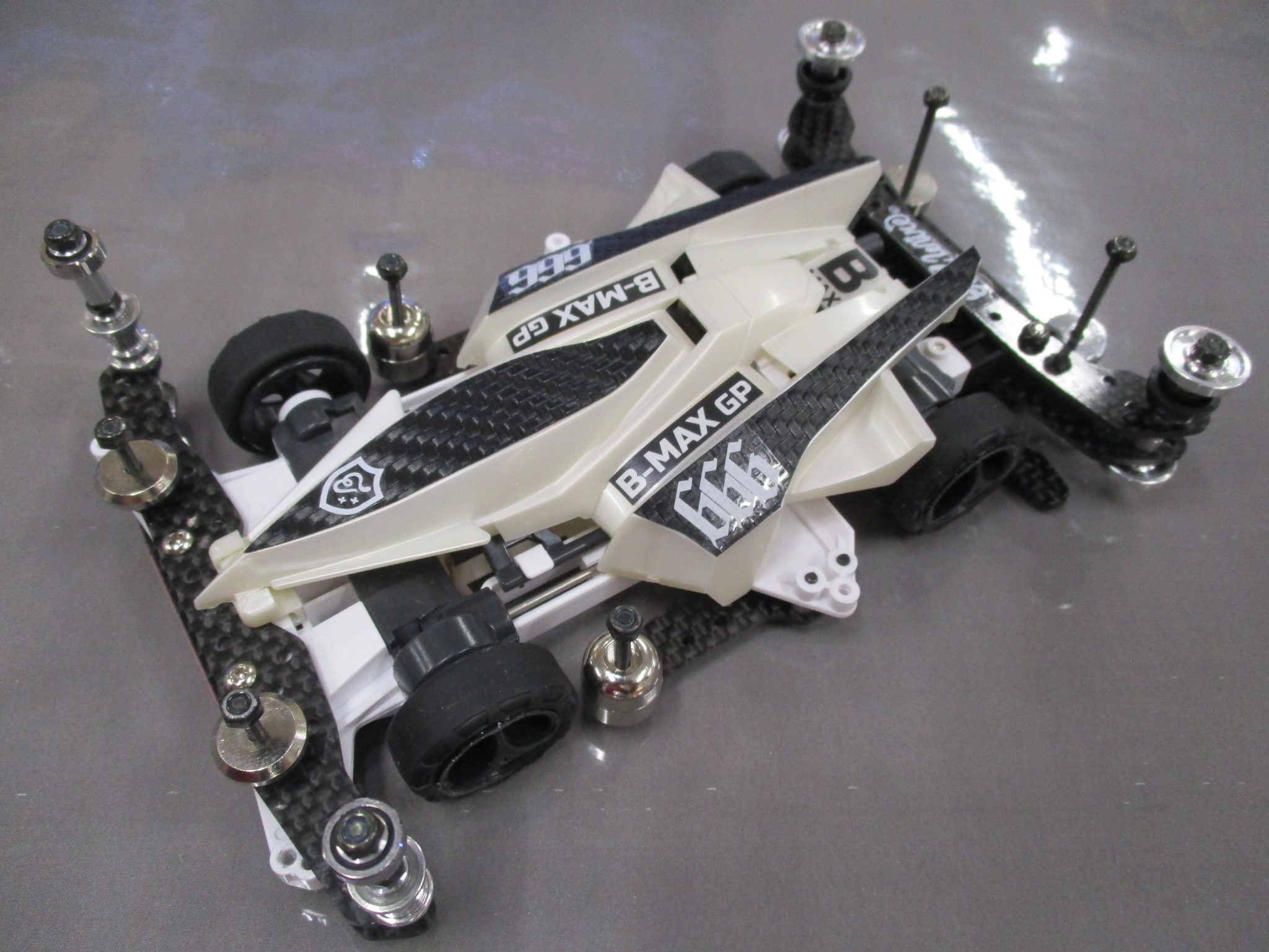 オマケあり◎ミニ四駆 カスタム 完成品 レイスピアー B-MAX オマケあり◎ミニ四駆 カスタム 完成品 レイスピアー B-MAX