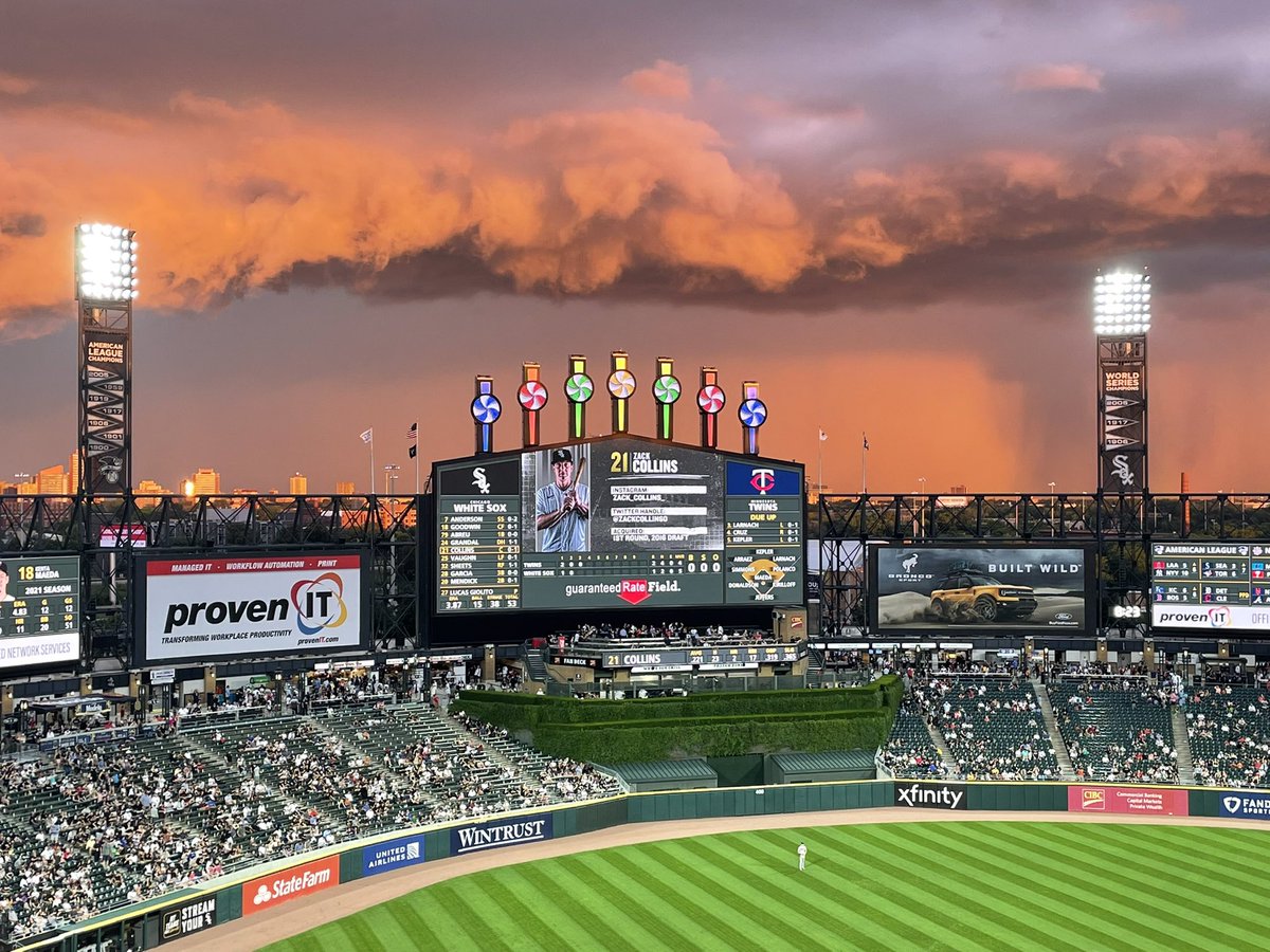 RunNashRun262's tweet image. A quick storm at the @whitesox Game. #WhiteSox #southside