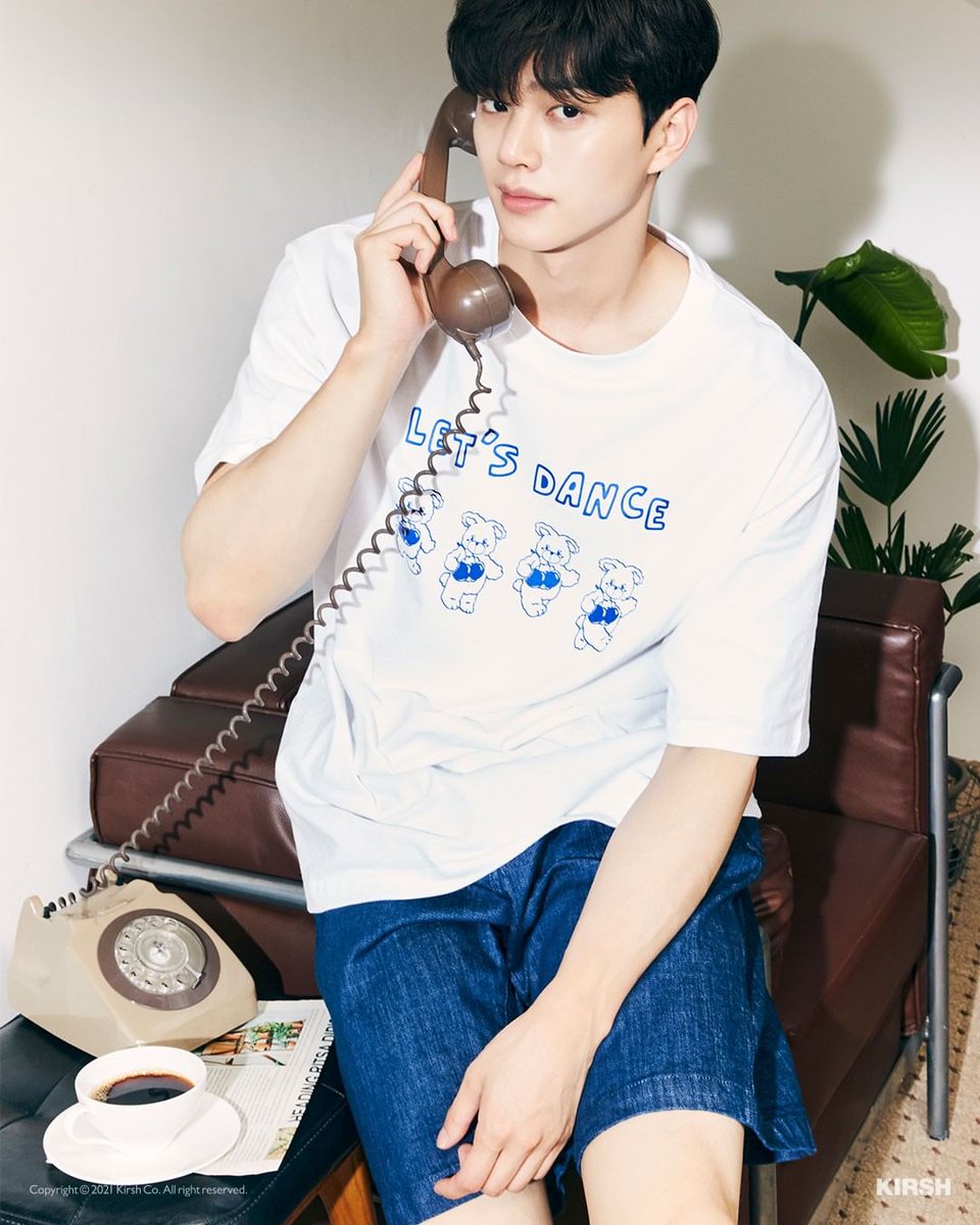 SONGKANG_JP's tweet photo. 🍒KIRSH X SONG KANG

👕WITTY BUNNY  T-SHIRT KH [WHITE]
💫https://t.co/Kv08aBhKtY

#ソンガン #송강 #SONGKANG
#KIRSH https://t.co/oF2f5Es1u8