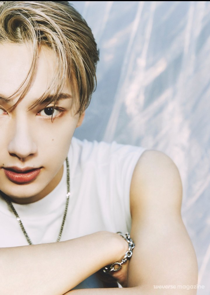 THE8CE's tweet photo. every details of wen junhui screams perfection✨ https://t.co/wd7hB3IJSh