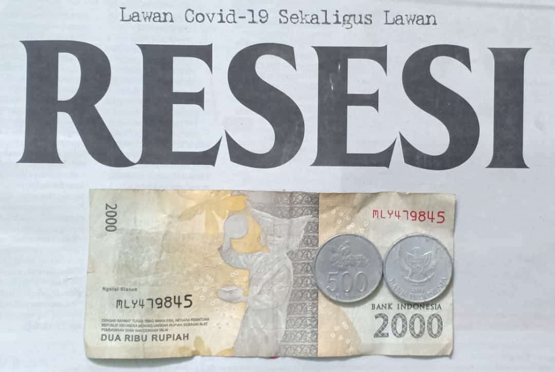 saling jaga, tunjukkan empati bukan arogansi, tak semua orang punya daya tahan yang sama terhadap corona, baik daya tahan fisik maupun daya tahan ekonomi. stop saling cela. stop saling curiga