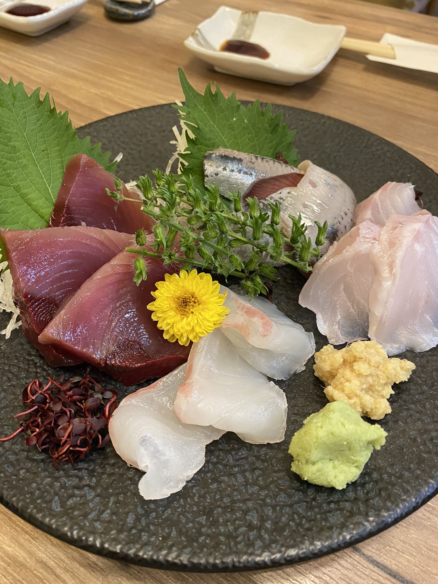 福豆 海鮮酒場いえもん 川崎 本日の魚定食 大カマスの一夜干し ヒラマサと平目の昆布〆 おまかせ刺身盛り 今日は美味しいお 刺身が食べたいお母様のご要望で間違いの無いこちらへ 味にうるさいお母様も全てが美味しいと絶賛e ﾎｯ 有村さん今日