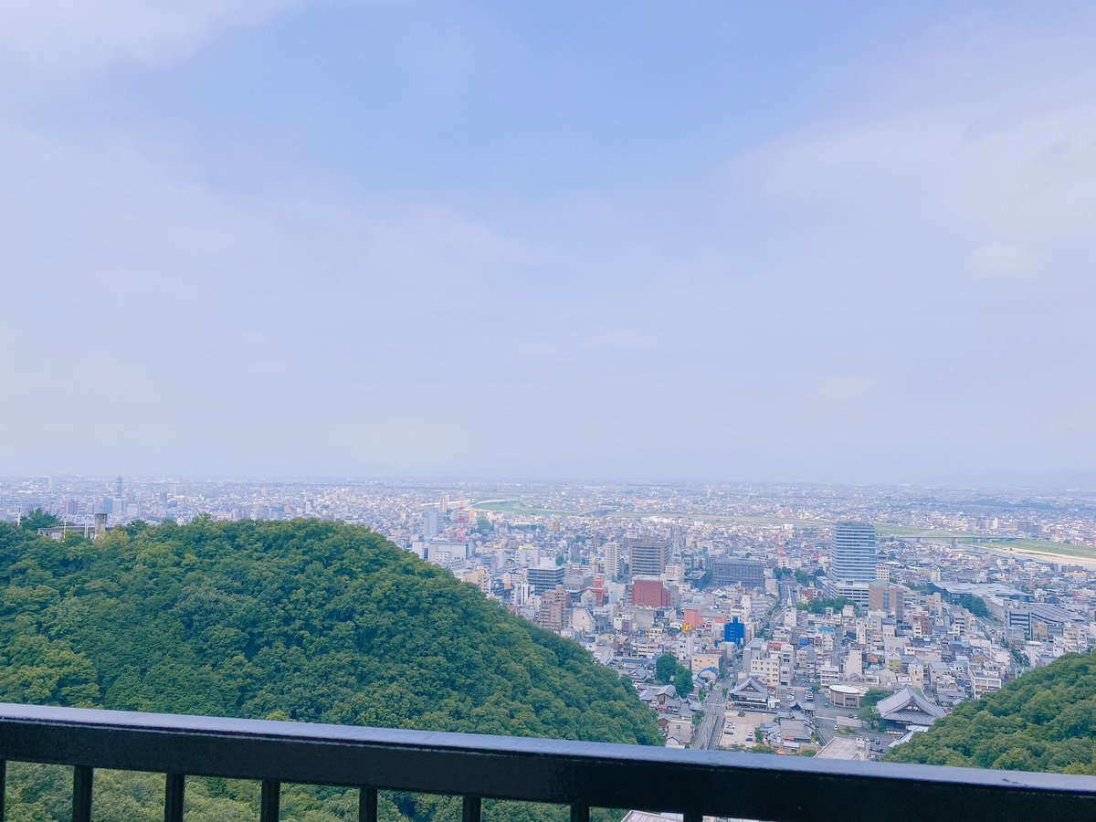 金華山　天下の景色はもう少し上か…