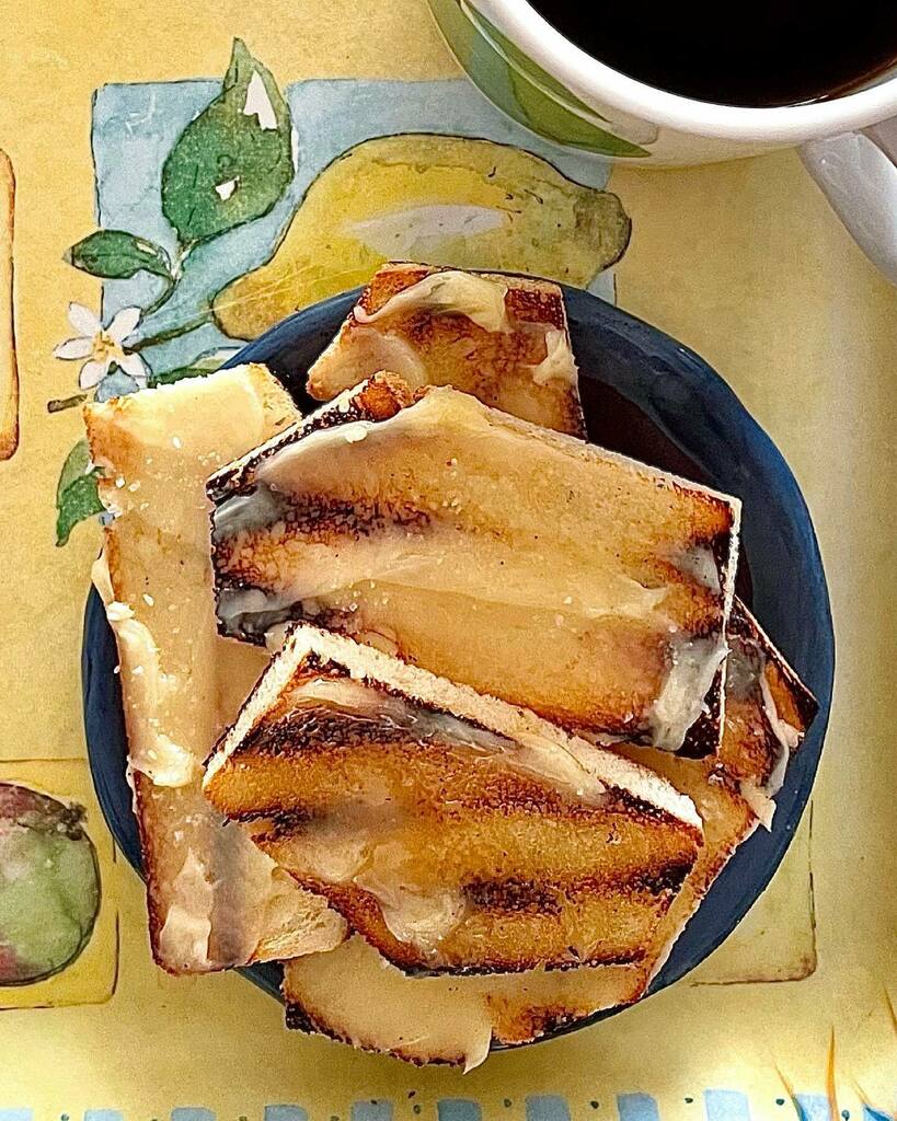 FHuidobroRein's tweet photo. Desayuning hoy rapidito, TOASTing de pan blanco PIÑA con mantequilla y cafelito....vamos que nos vamos....at FER HOME SALT HOME...
Ole mi weblog!
https://t.co/ZS063jX9O2
#desayuno #desayuning #despertar #breakfast #bread #toast #wakeup #morning #coff… https://t.co/sHkyblU4Wk https://t.co/Da3Z4TTWli