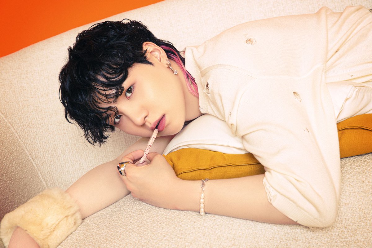 24moving_on's tweet photo. 적당히 차에 장난질을 치거나 털거나 하면서 근근히 맥주값이나 벌던 꼬맹이들이? 한탕하자고 겁도없이, 누가봐도 이 동네 사람 아닌 허여멀건한 민 차 털다가 뭣 되는 이야기가 보고싶다 https://t.co/wWcCrhukPt