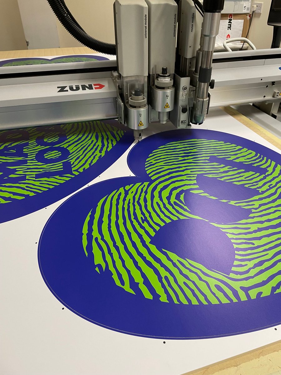 Hacketts tweet media