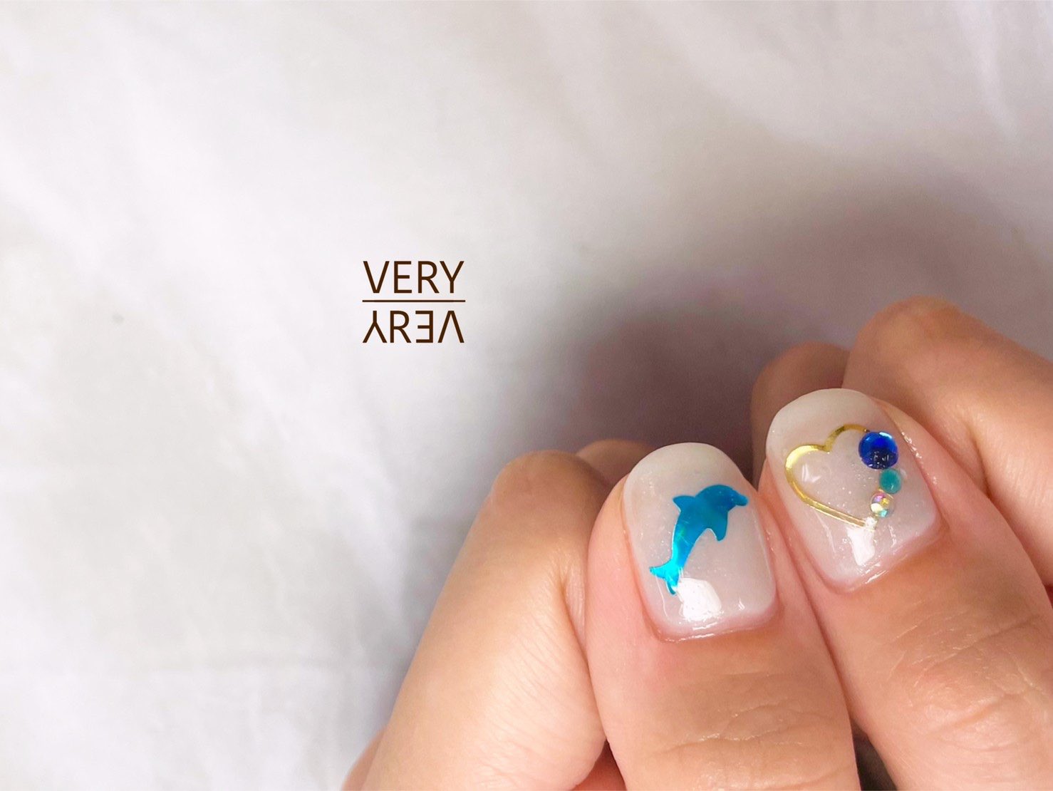 ネイルサロンveryvery ドルフィンネイル 夏ネイル 札幌 ネイル 札幌ネイルサロン ネイルサロンベリーベリー ネイルサロンveryvery 大通りネイルサロン 札幌市中央区ネイルサロン 定額ネイルサロン イルカネイル 海ネイル 水族館ネイル ハート