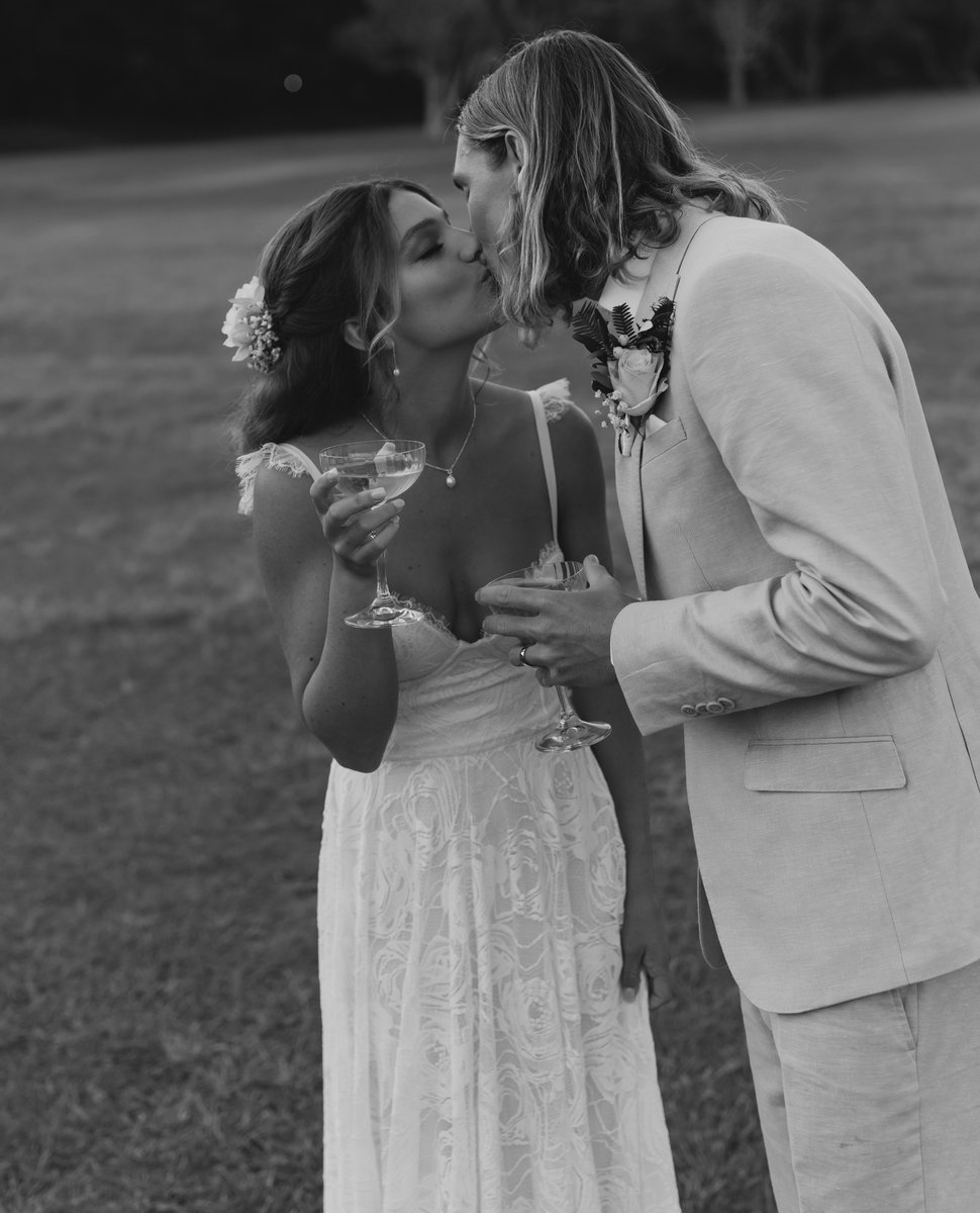 #GRACEBride Eden cultivates an air of ‘wow’ in our POPPY Gown. The way the light hits the lace is just something else. 

Explore POPPY online or in one of our 16 global locations across USA 🇺🇸 UK 🇬🇧 AUS 🇦🇺 - bit.ly/Grace_Loves_La…

Photos by: <a href="/nathan/">Nathan</a>.lapham