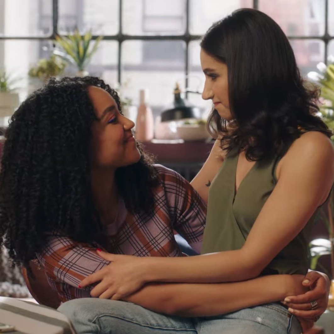 5. 볼드타입(넷플릭스) 세계적인 여성 사진작가x 영향력있는 잡지사 SNS디렉터. 찐하게 사랑하는 운동권 커플이에요. 드라마 자체도 소수자 이야기를...