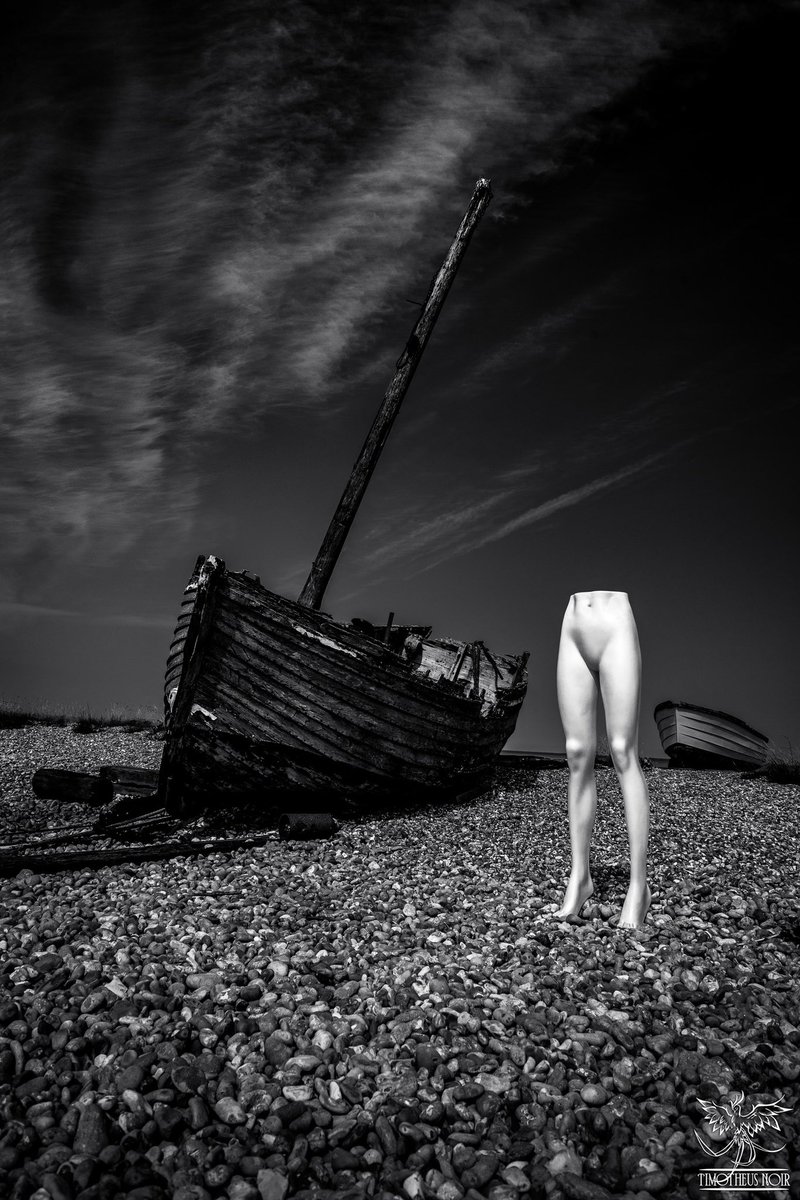 TimVenessPhoto's tweet image. Title: Hollow Ships of the Eternal Sea
————————————————
Taken - 24/6/21
Camera - Nikon D800
Aperture - f/9
Shutter Speed - 1/50
ISO - 125

#Surrealism #Monochrome #FineArtPhotography #Urbex #Noir #BlackAndWhite #abandoned #Art #Photography #Artist #MentalHealth #Surreal #Photo
