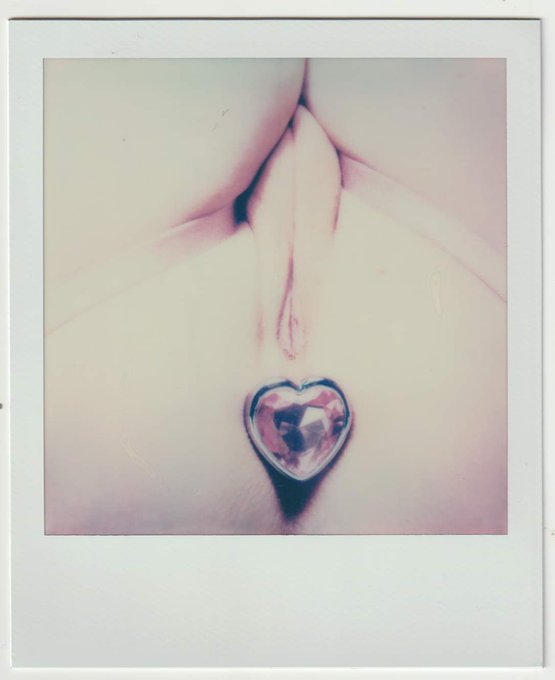 Ces deux polas sont en vente. 90 euros chaque. N'h&eacute;sitez pas &agrave; me contacter. https://t.co/cDaZHy1HbN