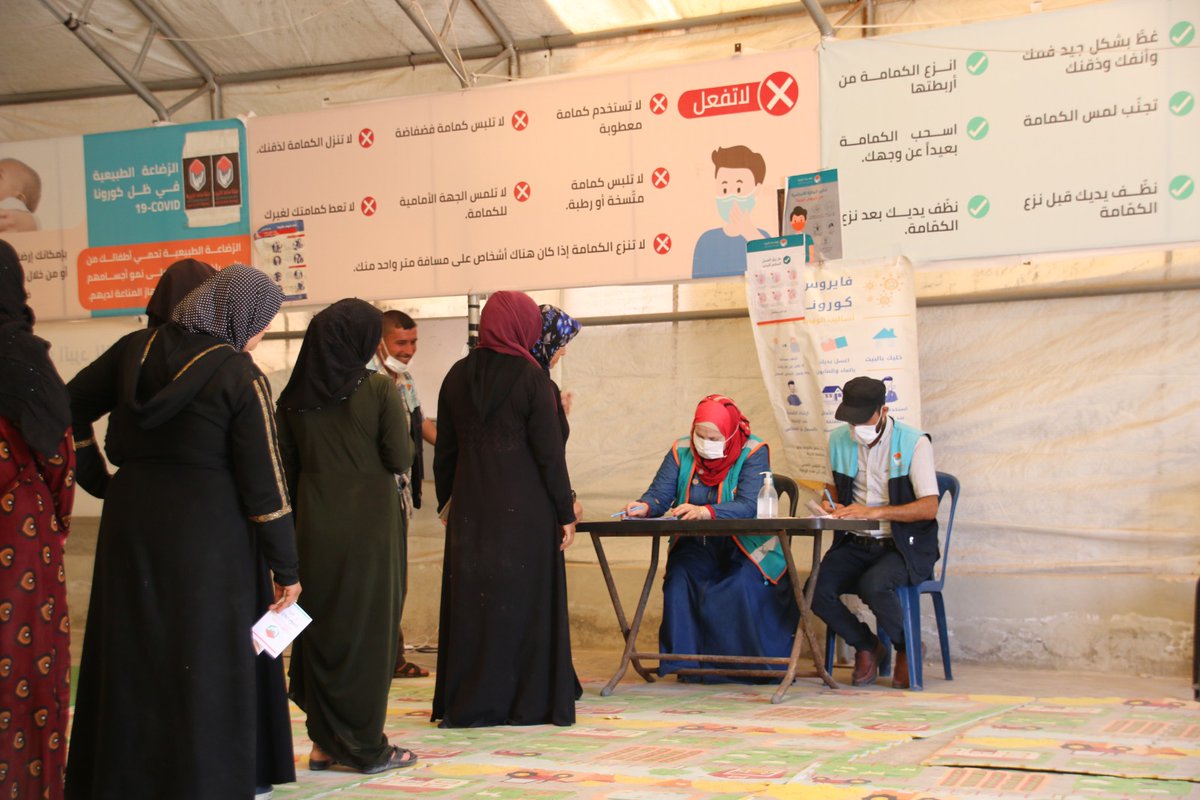 SaedCharity's tweet photo. جانب من توزيع السلال الغذائية الجاهزة للأكل في مركز الاستقبال والعبور المؤقت في باتبو الذي تديره هيئة ساعد الخيرية
Distribution of ready to eat (RTEs ) food baskets  in Batabo Reception Center which is run by Saed Charity Association https://t.co/SNv6QFhrcO