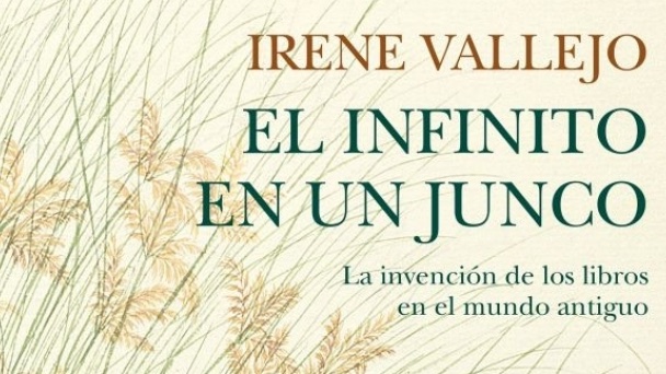 jalostado's tweet photo. Con su ágil e ilustrada prosa, he descubierto en “El infinito en un junco” a (mi ya admirada) @irenevalmore con quien voy aprendiendo, con la lectura de su obra, sin prisa, sin pausa, en un relato que nos habla de letras y de infinitos…   Pronto será un clásico. #unlibroalmes https://t.co/4c2Z9K7wZh