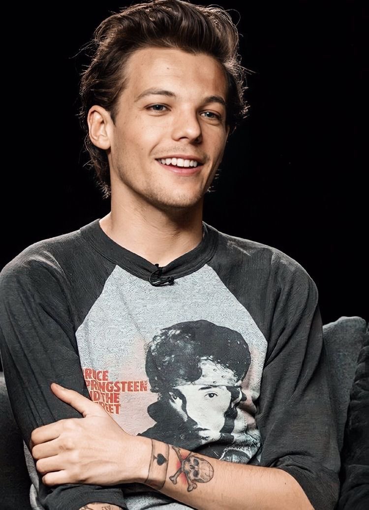 LouisAmos_'s tweet photo. 𝐎𝐡, 𝐡𝐞𝐫 𝐞𝐲𝐞𝐬, 𝐡𝐞𝐫 𝐞𝐲𝐞𝐬
𝐌𝐚𝐤𝐞 𝐭𝐡𝐞 𝐬𝐭𝐚𝐫𝐬 𝐥𝐨𝐨𝐤 𝐥𝐢𝐤𝐞 𝐭𝐡𝐞𝐲'𝐫𝐞 𝐧𝐨𝐭 𝐬𝐡𝐢𝐧𝐢𝐧'
𝐇𝐞𝐫 𝐡𝐚𝐢𝐫, 𝐡𝐞𝐫 𝐡𝐚𝐢𝐫
𝐅𝐚𝐥𝐥𝐬 𝐩𝐞𝐫𝐟𝐞𝐜𝐭𝐥𝐲 𝐰𝐢𝐭𝐡𝐨𝐮𝐭 𝐡𝐞𝐫 𝐭𝐫𝐲𝐢𝐧' https://t.co/OHTky3K9eM