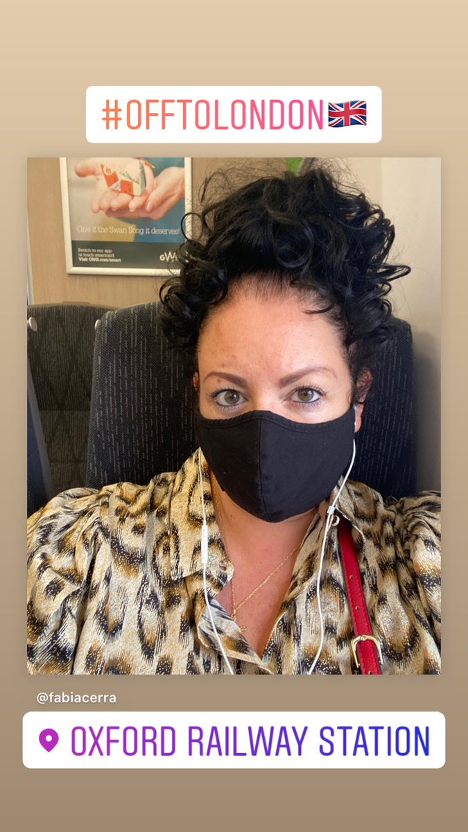 Fabiamariacerra's tweet photo. #OffToLondon 🇬🇧 #TrainSelfie https://t.co/NqZlbla12r