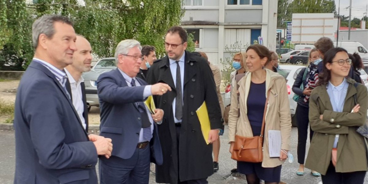 ANRU (@anruofficiel) on Twitter photo Nicolas Grivel, directeur général de l' #ANRU, A. Rousseau (<a href="/ARS_IDF/">ARS Île-de-France</a>) et S. Hamrioui (<a href="/gpamenagement/">gpamenagement</a>) ont marqué, ce matin à Pierrefitte, l’engagement commun des 3 institutions dans l’intégration des enjeux de santé dans les opérations d’aménagement et de renouvellement urbain 👇 Nicolas Grivel, directeur général de l' #ANRU, A. Rousseau (<a href="/ARS_IDF/">ARS Île-de-France</a>) et S. Hamrioui (<a href="/gpamenagement/">gpamenagement</a>) ont marqué, ce matin à Pierrefitte, l’engagement commun des 3 institutions dans l’intégration des enjeux de santé dans les opérations d’aménagement et de renouvellement urbain 👇