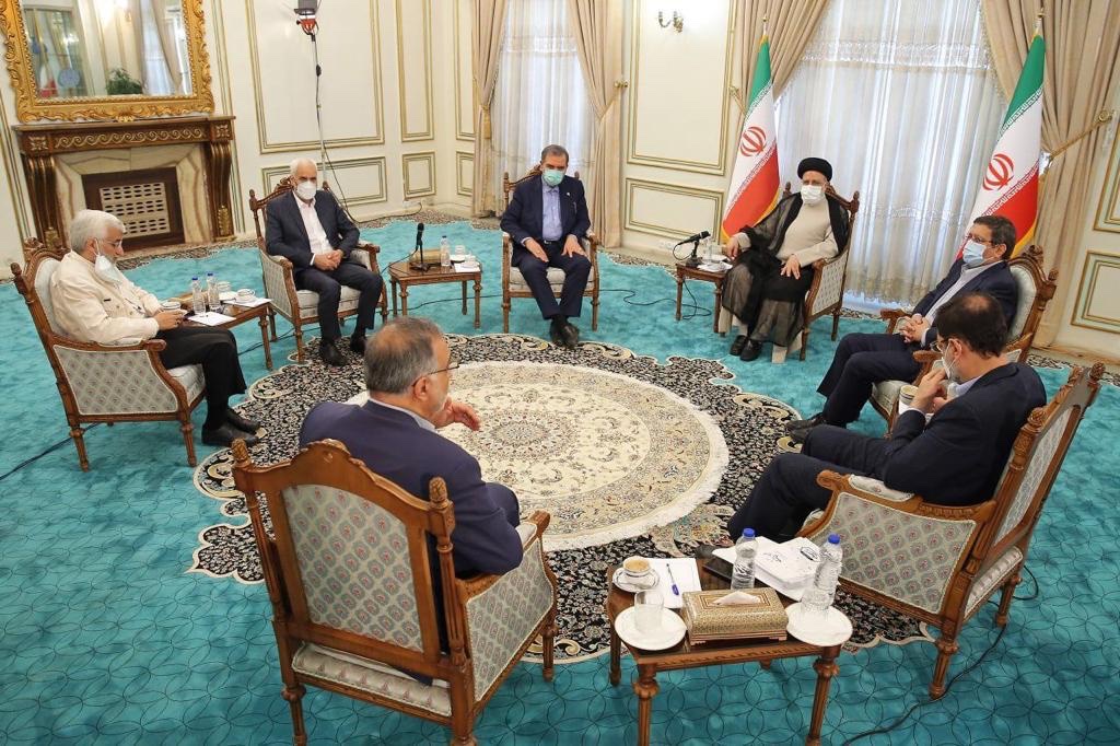 ir_rezaee's tweet photo. در نگاه رهبر بزرگوار انقلاب، «مردم» و «همه‌ی کسانی» که برای تحقق حماسه ۲۸ خرداد گام برداشتند مصداق برندگان انتخابات هستند.

در مسیر دشوار پیش رو، باید تلاش کنیم حماسه سیاسی را تبدیل به پیروزی بزرگ برای ملت عزیز ایران کنیم.
#حماسه_ملت 
#برندگان_انتخابات https://t.co/hkoYD0pZNU