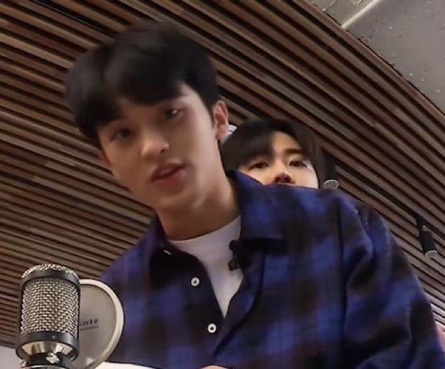 พี่เห็นหนูด้วยหรอคะ