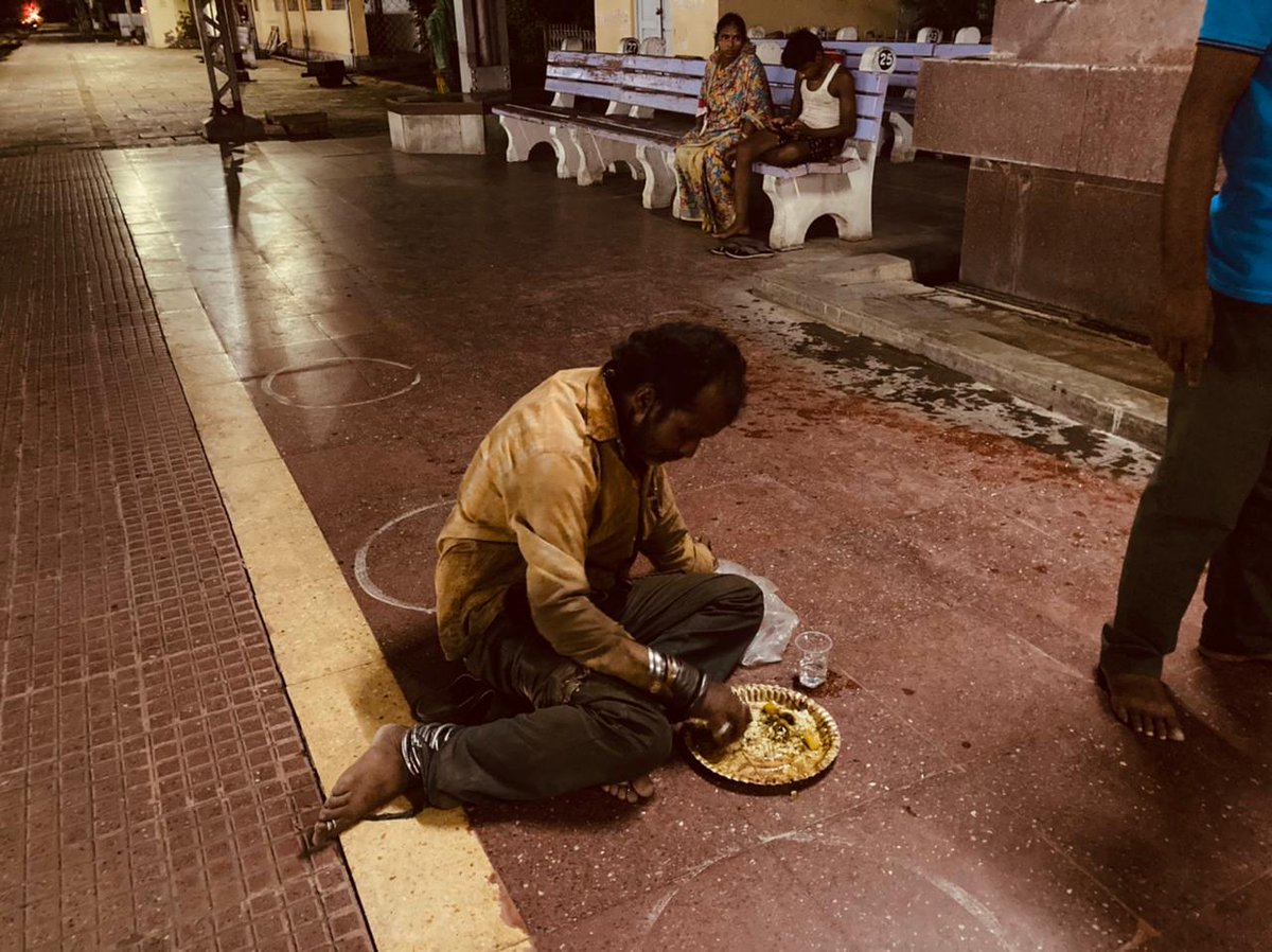 GGreenary's tweet photo. I think people forget that it doesn't take a big donation to help someone, just a lot of little donation
#giggleandgreenary #NGOkharagpur #foodcharityevent #hungerfreeindia #NGO #volunteering #support #charity #food #donate #donation #joinus
#HelpingHands https://t.co/OiJ5u3at9L