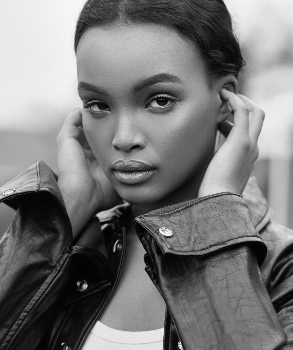 MixModelsNL's tweet image. Welcome Jawahir 

#mixmodelsnl #mixmodel #modelagency #newface #modellenbureau #femalemodel #diversity #mixfamily #staytuned #modeling #newface #amsterdam #model #posing #Love #Fashion #woman #Art #photography #beauty #pose #blackandwhitephotography #africanmodel