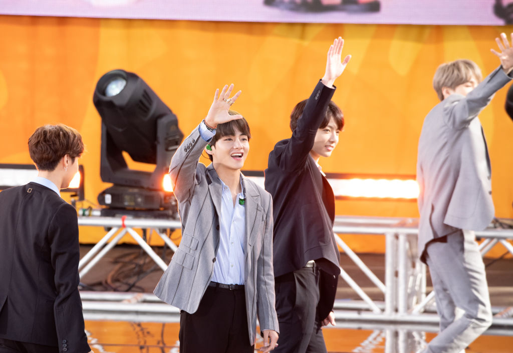 HarryLoat's tweet photo. #BTS #whoisBTS
What Does BTS Stand For?
@bts_bighit @bts_bighitt @BTS_twt
Click on the following link.
https://t.co/GedoBA7eUv https://t.co/cSPD0K8gg2