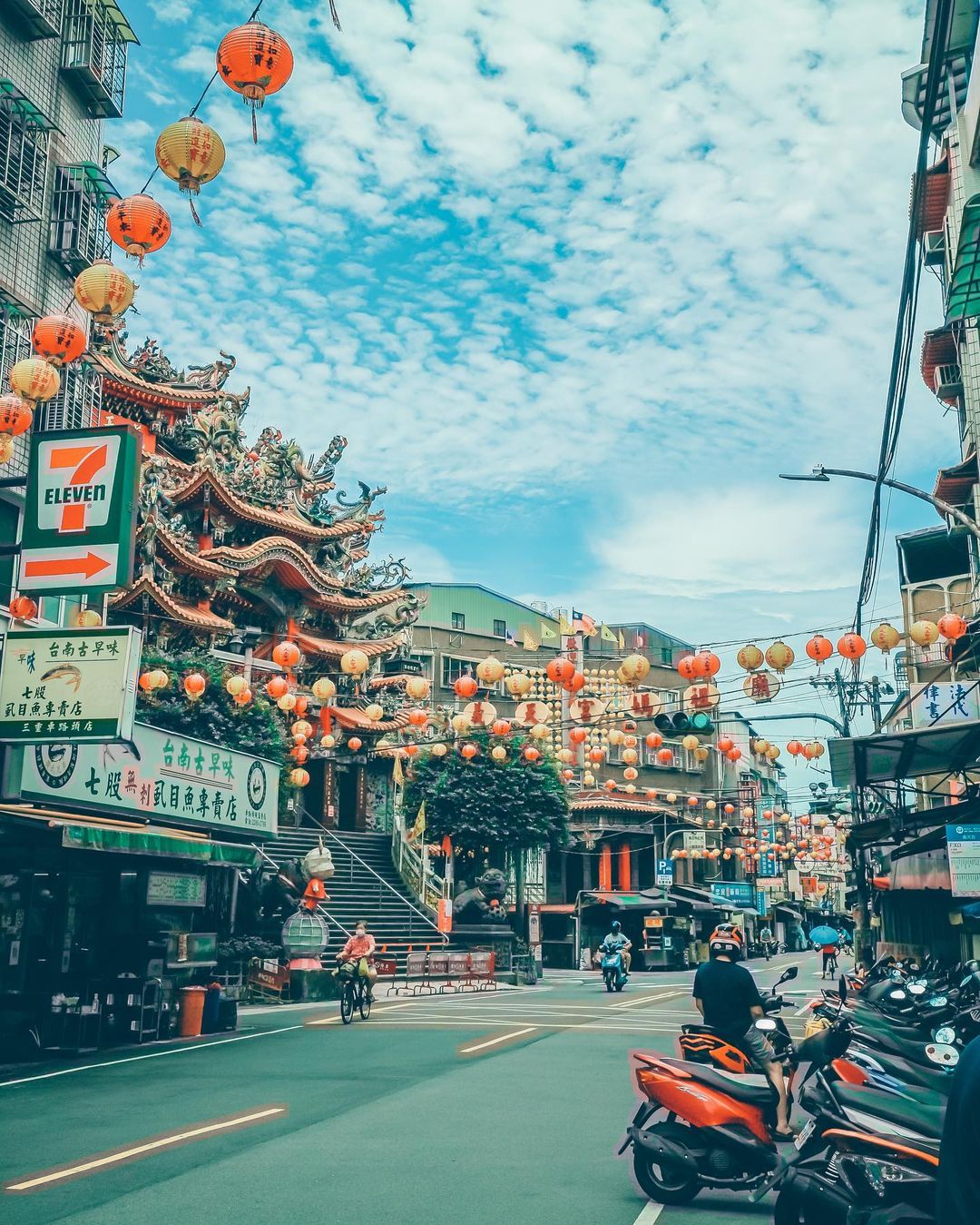 Twitter 上的 台湾 新北の旅人 公式 このような街の景色は台湾の独特な美学です 一緒に頑張って早く通常の生活に戻りますように コロナ禍を乗り越えましょう 絶景 台湾風景 Photo By Ig Endao Life T Co Dgt3rd19se Twitter