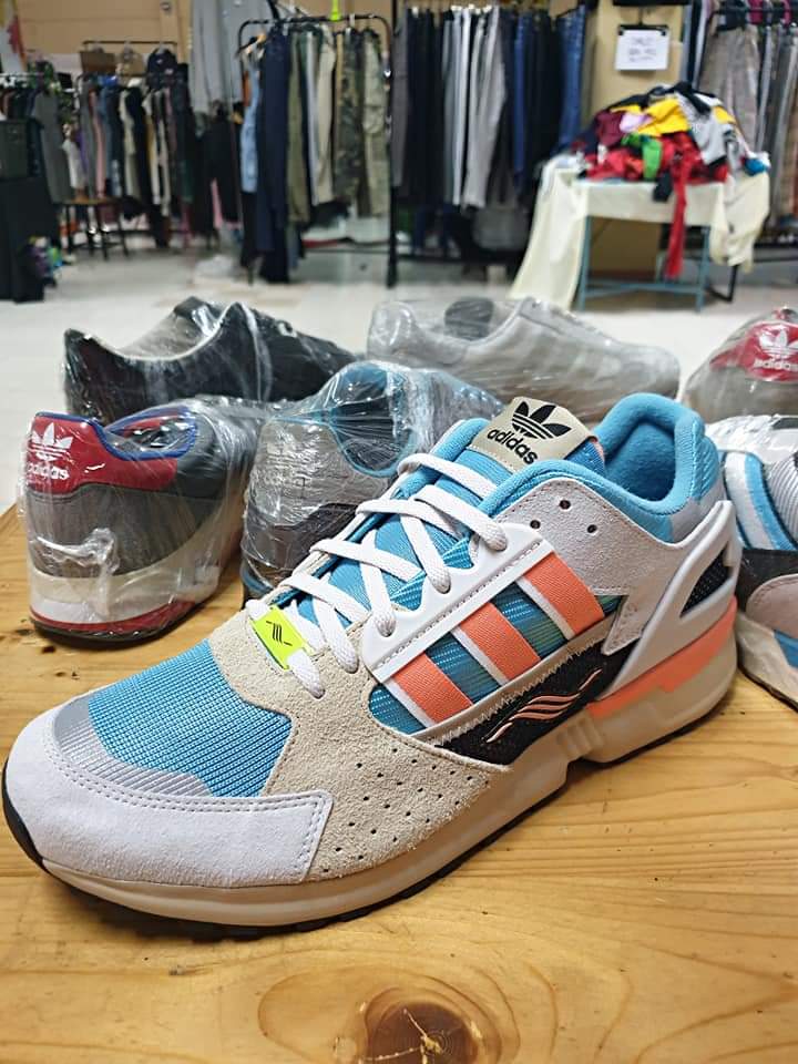 ajiesoemali's tweet photo. ZX 10.000C
#3stripes
#adidaszx10000
#teamzx
#zxteam
#torsion
#adidaszxseries
#zxaddicted
@adiFamily_
@TeamZX
@Zx8000D
@3_stripes4life
@3stripegoodness
@AdidasFetish
@adidasrunning
@adidasconection
@DanielTrainers
@SneakerNews
@snkrfrkrmag https://t.co/4wOm5rDEl5