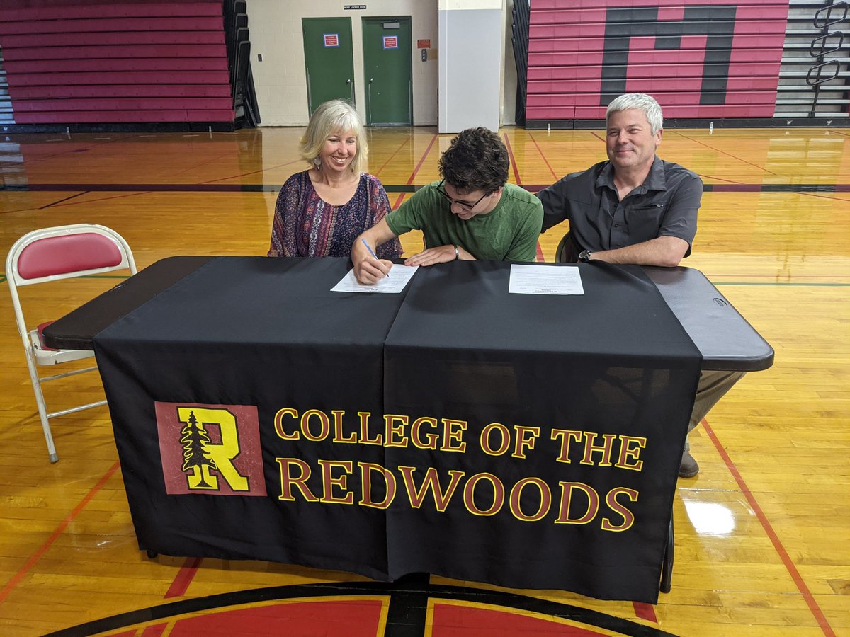 RedwoodsTrackXC's tweet image. College of the Redwoods would like to welcome McKinleyville High's Nathan Witte to the track family! Nathan will be adding more strength to the Redwoods sprints squad and will be performing primarily in the hurdles. Staying local we are happy to have Nathan joining the CR family!