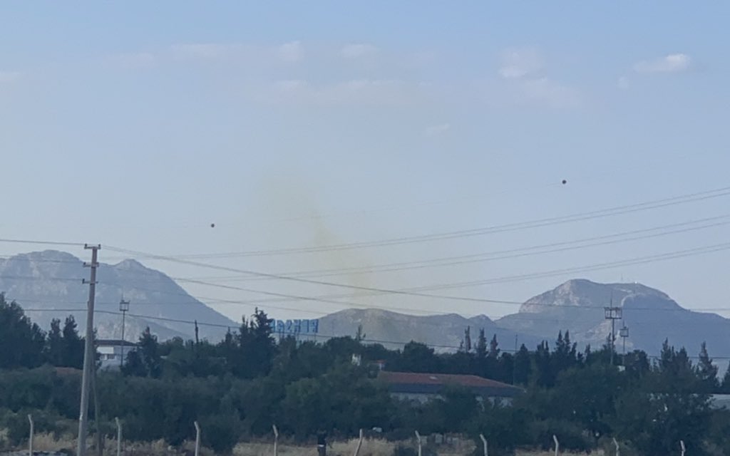 znazhan's tweet photo. @AntalyaOSB bu fotoğraf ne yazık ki manzara fotoğrafı değil arıtma tesisinizden salınan pis kokulu kimyasal gazların fotoğrafıdır. Gereken neyse lütfen yapılsın #temizhava https://t.co/V3wVsSAdw2