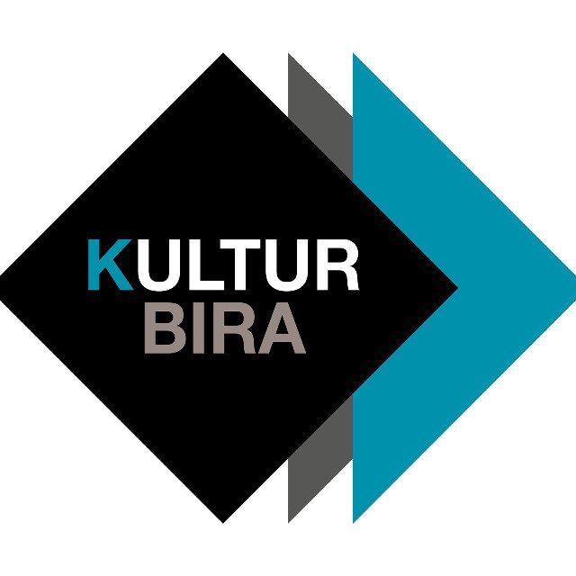 SARREREN ZOZKETA BURUTU DA!
Zuen posta elektronikoa begiratu hautatua izan zaren edo ez jakiteko.

eta GOGORATU! SARRERAK ARDURAZ ERABILI!
Ekitaldiren batera ezin baduzu joan, guri idatzi edo ingurukoren bati eman.