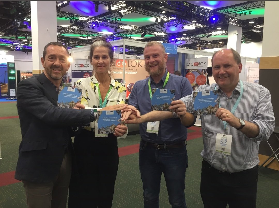 francis_rojo_'s tweet image. #VC19 @VelocitySeries Be a rebel with a cause 🚲 @Handshake_EU 🇮🇹🇩🇰🇬🇧🇮🇪