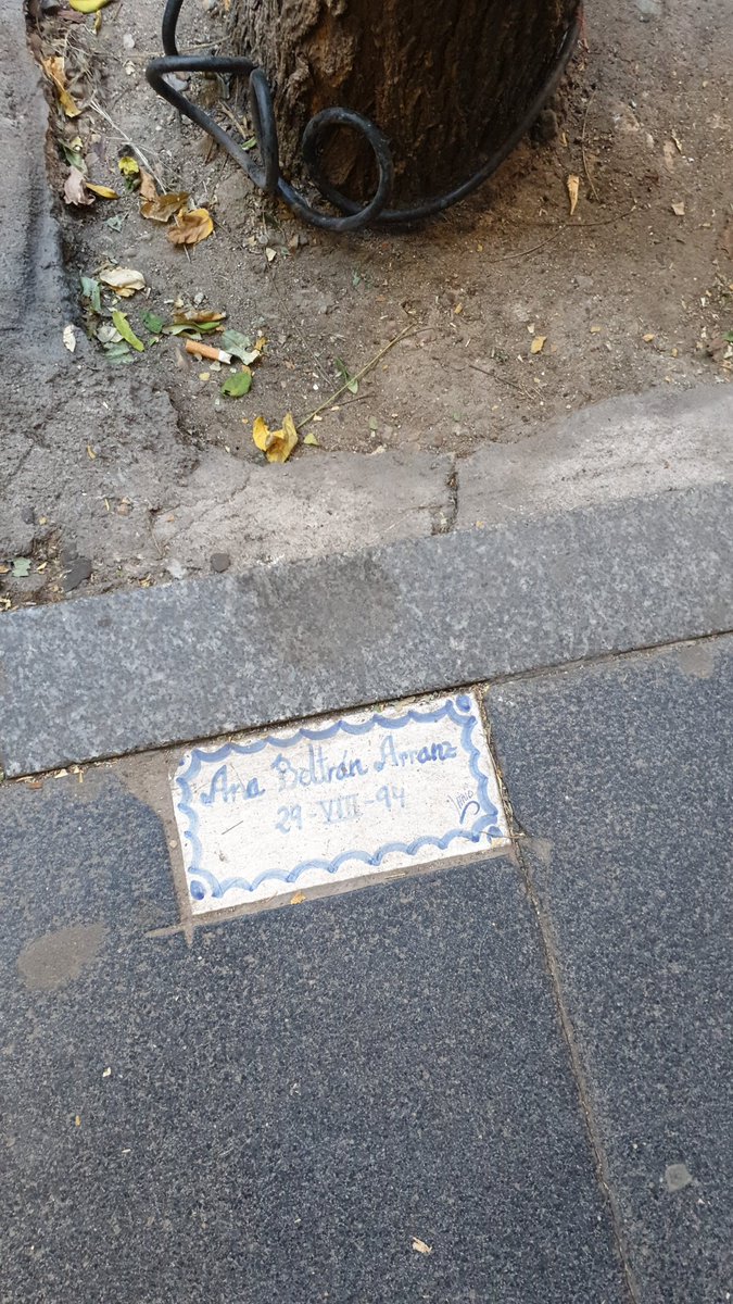 raqgv's tweet photo. @jesussolfer @DontStopMadrid @SecretosdeMadri Justo ayer vi una, hacía siglos que no las veía 🥰 https://t.co/TRnnxvfTTh