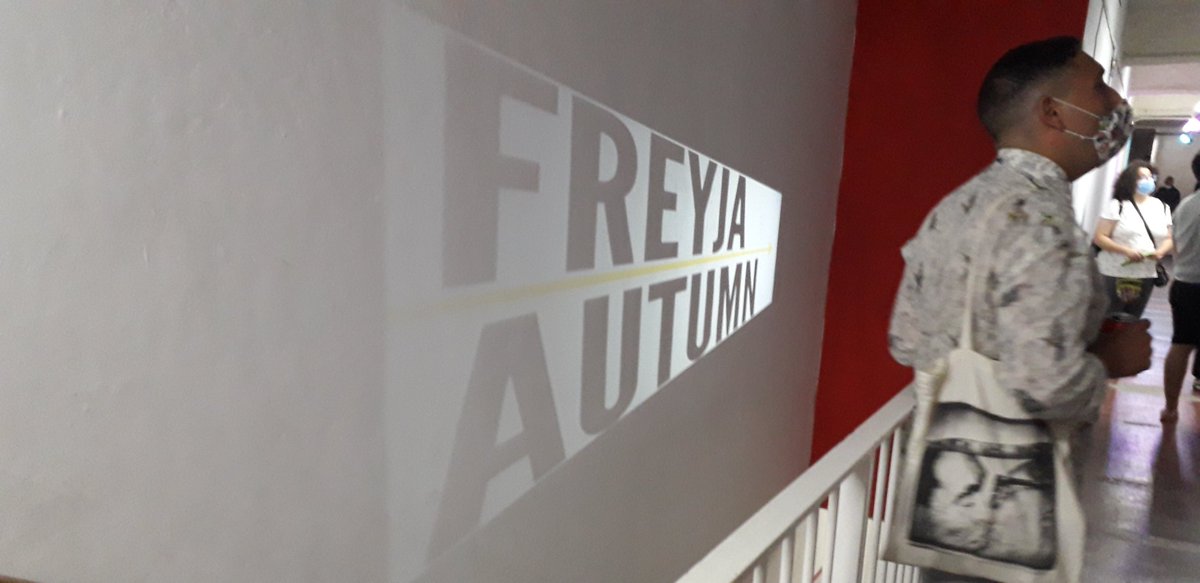 ecpsantacoloma's tweet photo. 🔴 Ahir vam poder assistir a la presentació de l'expo Transitar de la @FreyjaAutumn a @calasisqueta 
🙂 Just en el dia #EsLeyTransLGTBI , organitzada per @Entenem_SCLGTBI https://t.co/6kAs8B1yU0
