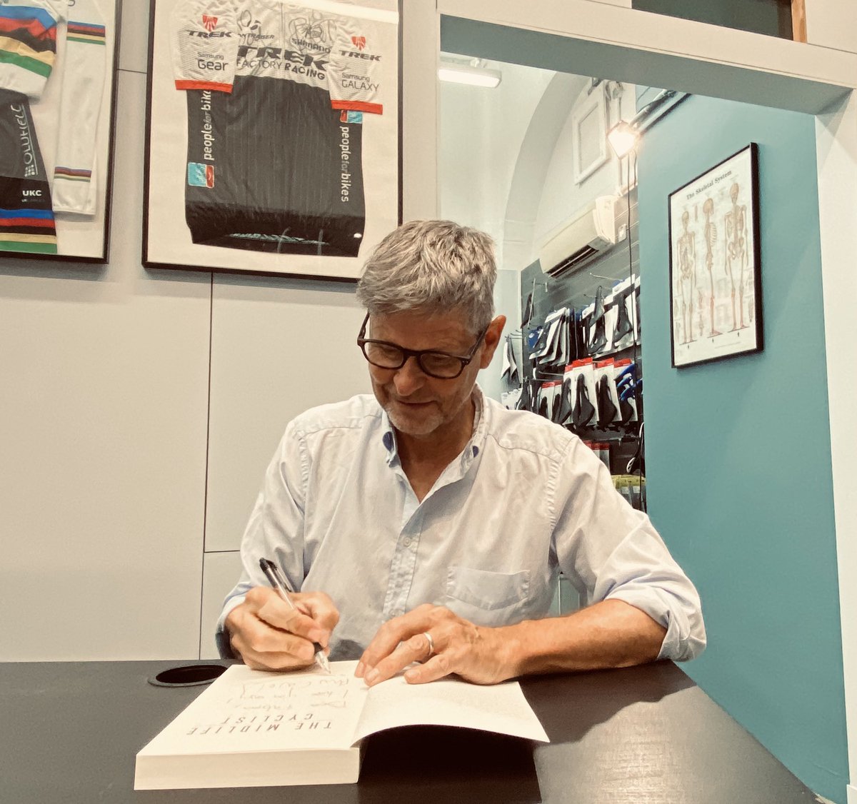 Phil Cavell - The Midlife Cyclist tweet media