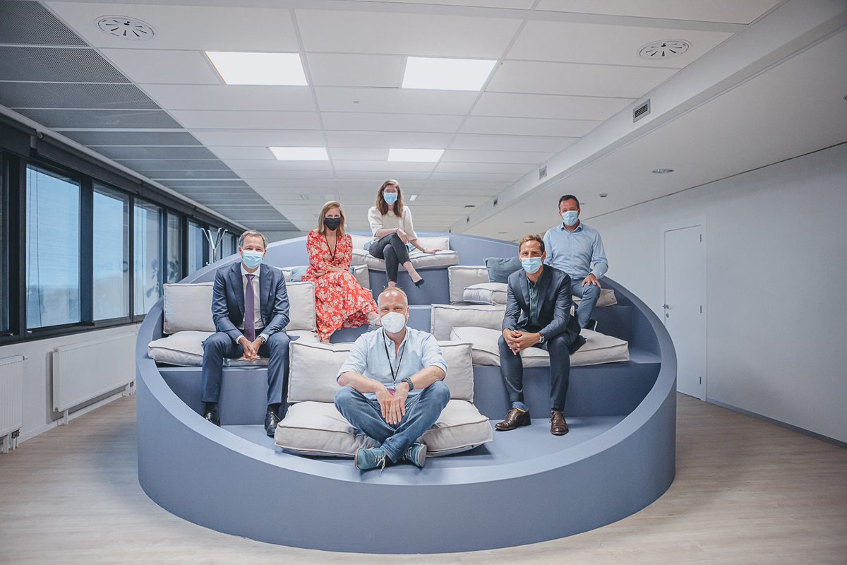 Yesterday we met w/ <a href="/alexanderdecroo/">Alexander De Croo 🇺🇳</a>, Prime Minister of Belgium. Together w/ <a href="/louisjonckheere/">louis J.</a>, <a href="/LeslieCottenje/">Leslie Cottenje</a> &amp; Stijn Christiaens we discussed possible solutions, measures to help #startups squeeze time in order to grow faster 💪 A great first meeting that will be continued 🚀