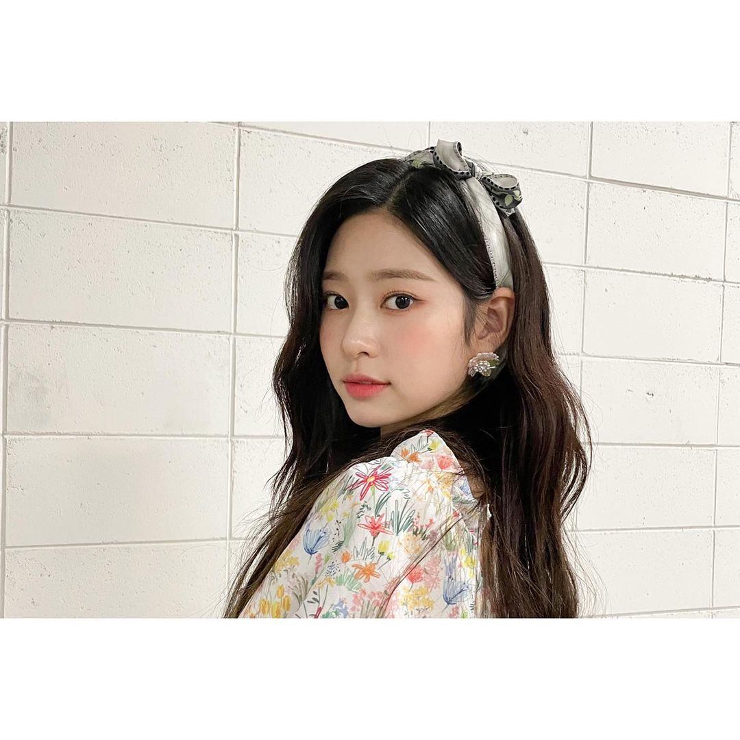 kim minju pics tweet media