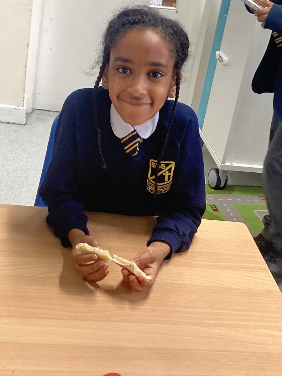 ststephensSW8's tweet photo. The most important meal of the day-breakfast! Year 5 love their daily bagels ๐ฅฏ thank you @magic_breakfast #StStephensYear5 #dailyfuel #preparedforlearning https://t.co/kcSfjiQ5ID