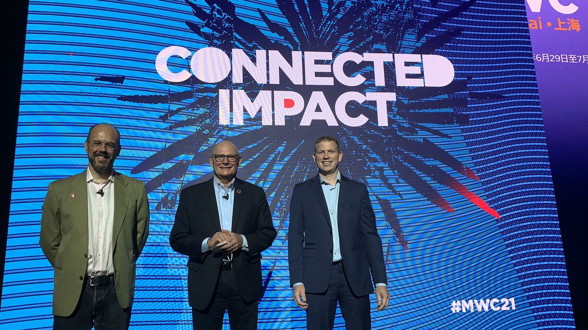 ICFOnians's tweet image. Today, the #MWC2021 hosts two keynote talks by @EU_Commission initiatives @QuantumFlagship and @GrapheneEU, presented by Tommaso Calarco @fz_juelich and @FrankKoppens from @ICFOnians. Here accompanied by @GSMA CEO John Hoffman!!