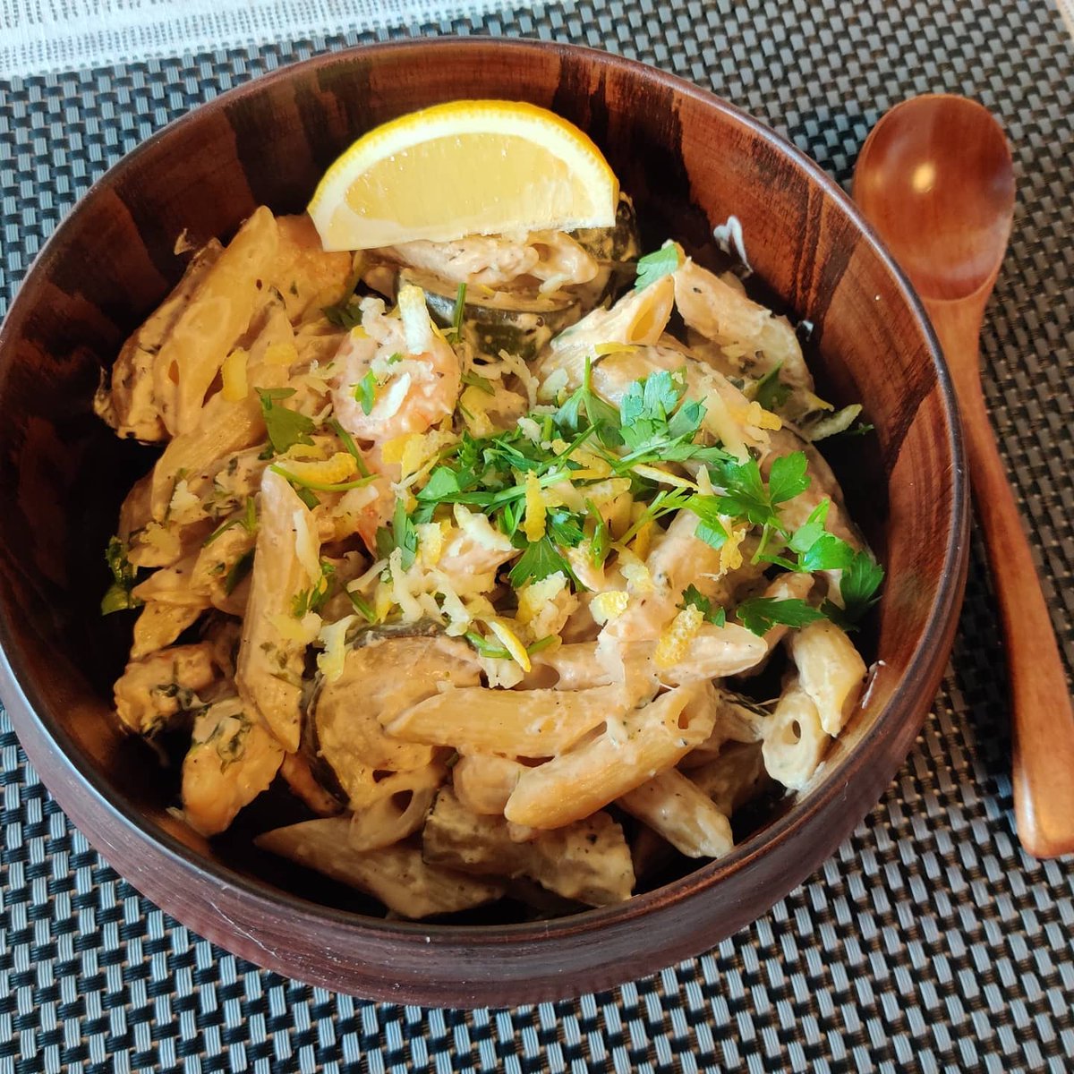mszynisz's tweet photo. https://t.co/YrlZgd1zzn
Quick Creamy Prawn Rigatoni with Courgette and Parsley

#hellofresh #hellofreshuk #hellofreshpics #food #foods #foodporn #dinner #foodie #yummy #yum #cooking #healthy #prawns #prawnrigatoni #rigatoni #courgette https://t.co/EHM9PJvVIX