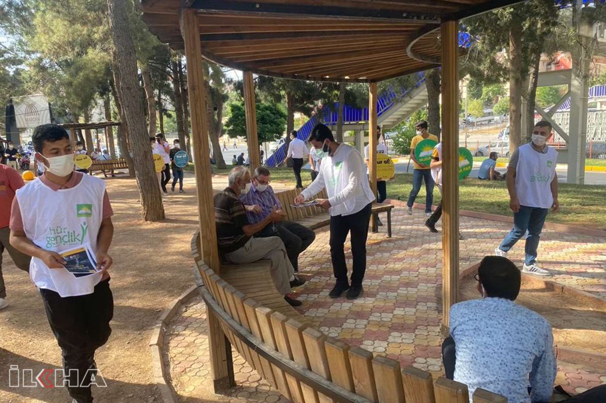 HÜDA PAR Mardin Gençlik Kolları madde bağımlılığının zararlarına dikkat çekti

ilkha.com/guncel/huda-pa…