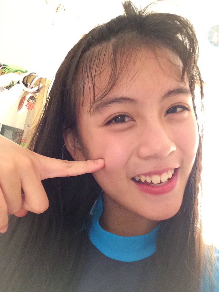 เมื่อวานใครได้ดูไลฟ์ 𝗩𝗬𝗥𝗔 𝗛𝗢𝗠𝗘𝗥𝗢𝗢𝗠 บ้างคะ
แอดมีรูป 5 สาว #VYRA ตอนเด็กๆมาให้ดูกันชัดๆอีกทีค่ะ😍
ใครเป็นใครจำกันได้ไหมเอ่ย คอมเมนต์บอกแอดใต้โพสต์หน่อยน้า👇
.
#VYRAHOMEROOM