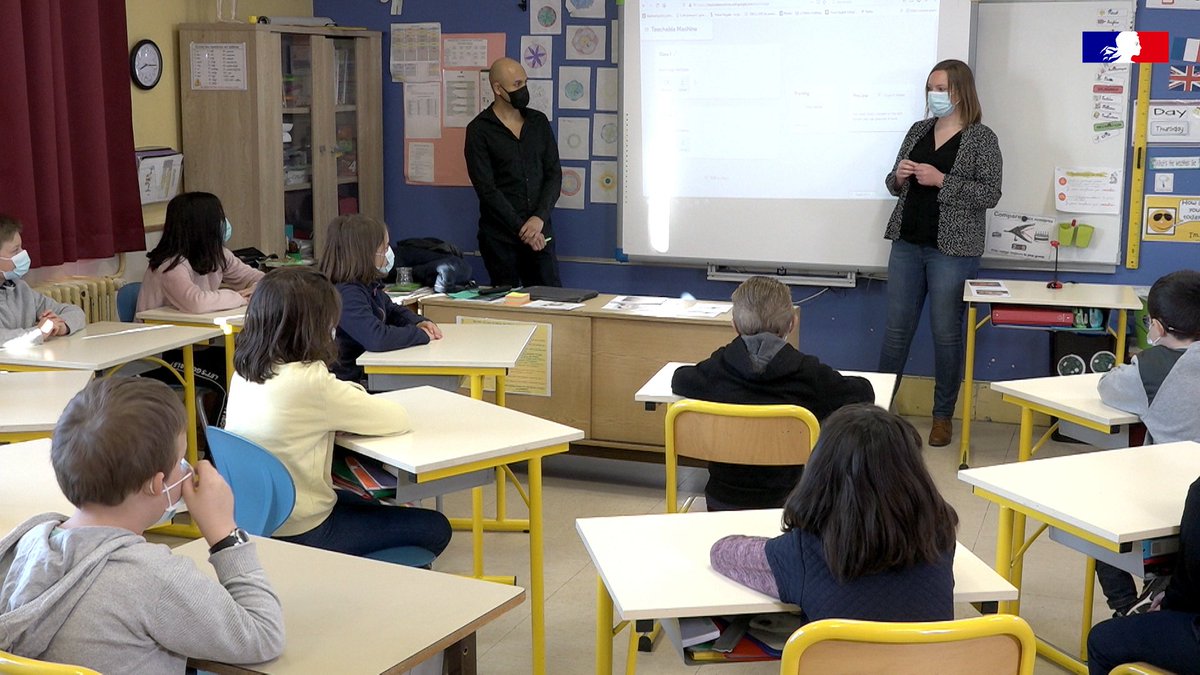 Usages_TICE's tweet photo. 📽️3ème et dernier témoignage de @reseau_canope autour de l'enseignement et l'apprentissage de l'#iA
Au programme :
➡️manipulation des composantes de l'IA par les élèves
➡️questions éthiques et place de l'IA dans la société
@_LuisGalindo_ @LaureBessaguet 
https://t.co/b7UGgQD5yv https://t.co/VW6k2R7C67